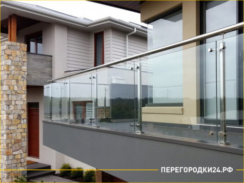 Стеклянные конструкции для балкона